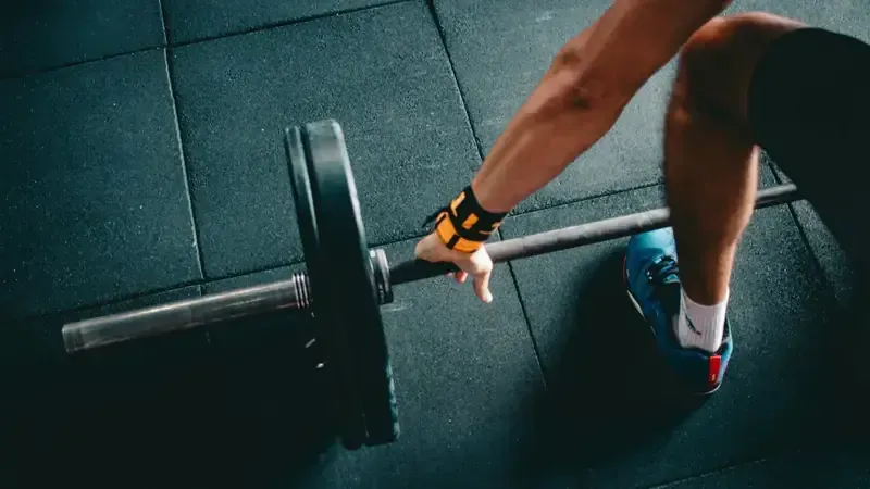 Personal trainer durante un allenamento